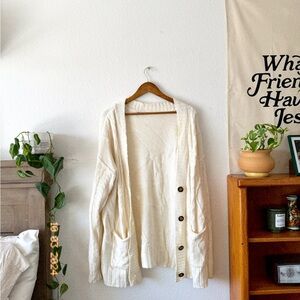 White cream knitted cardigan 🍂✨